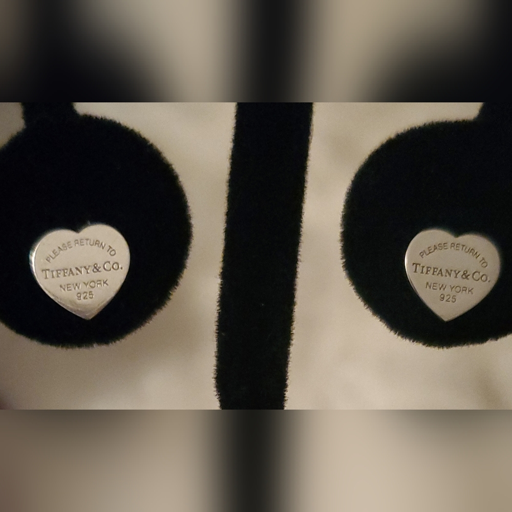 TIFFANY  HEART TAG STUD MINI EARRINGS